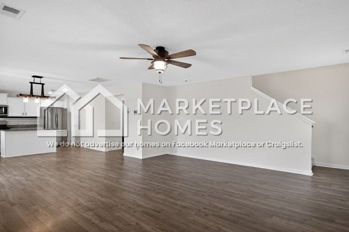 1067 Evan Ct - Photo 5 of 32