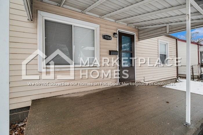 11084 Packard Avenue - Photo 4 of 26