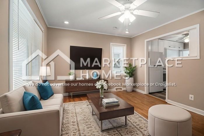 11084 Packard Avenue - Photo 6 of 26