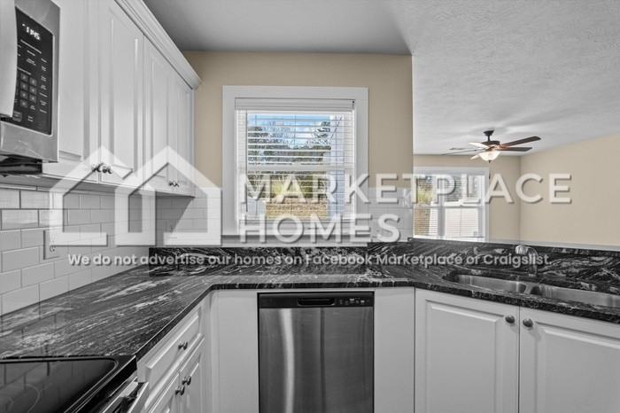 712 Chatsworth Way - Photo 7 of 30