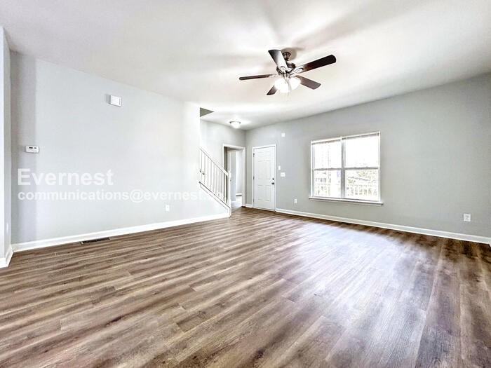 379 Yonkers Avenue Northwest - Photo 6 of 25