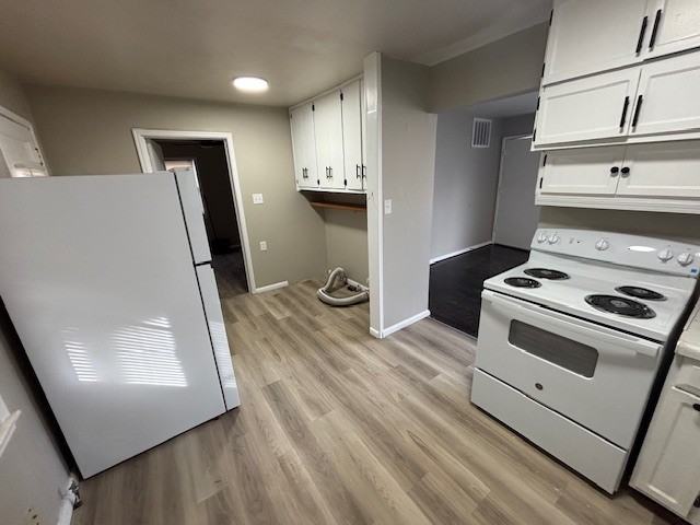 4427 South Osage Street - Photo 6 of 17