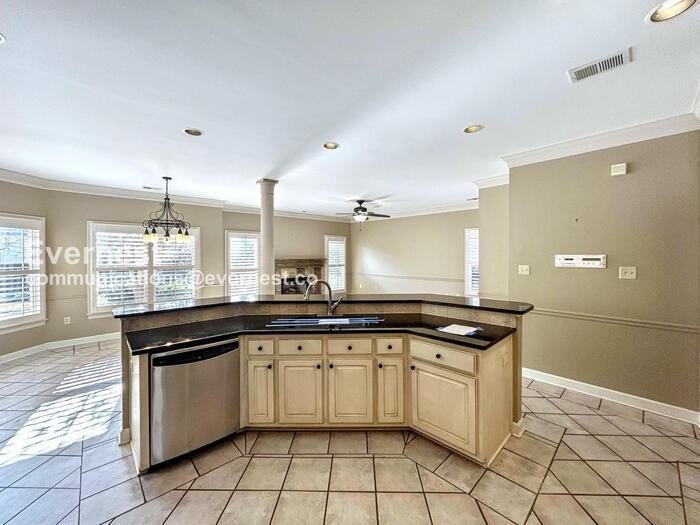 10265 Buckland Bluff Cv - Photo 5 of 40