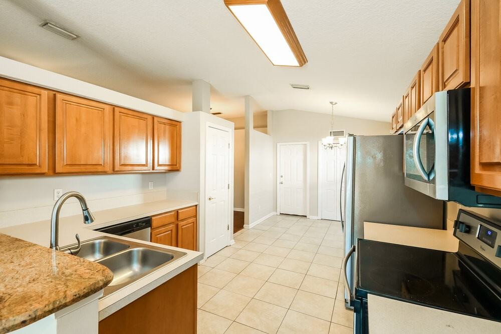 12561 Brahma Bull Court - Photo 7 of 16