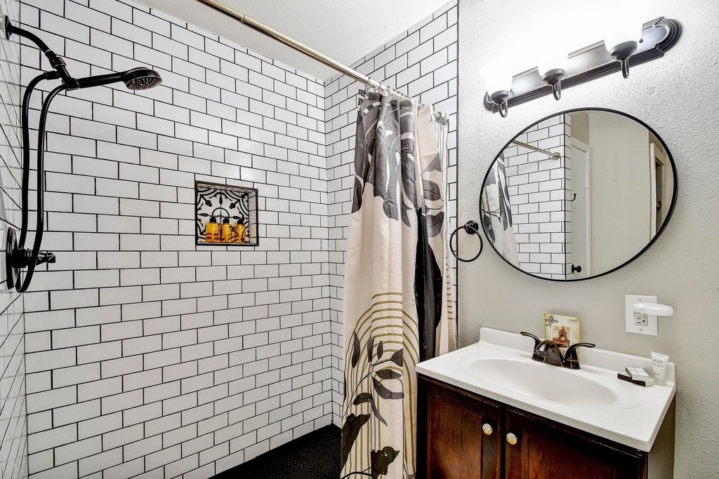 319 E Courtland Pl Unit 321 #NA - Photo 5 of 21