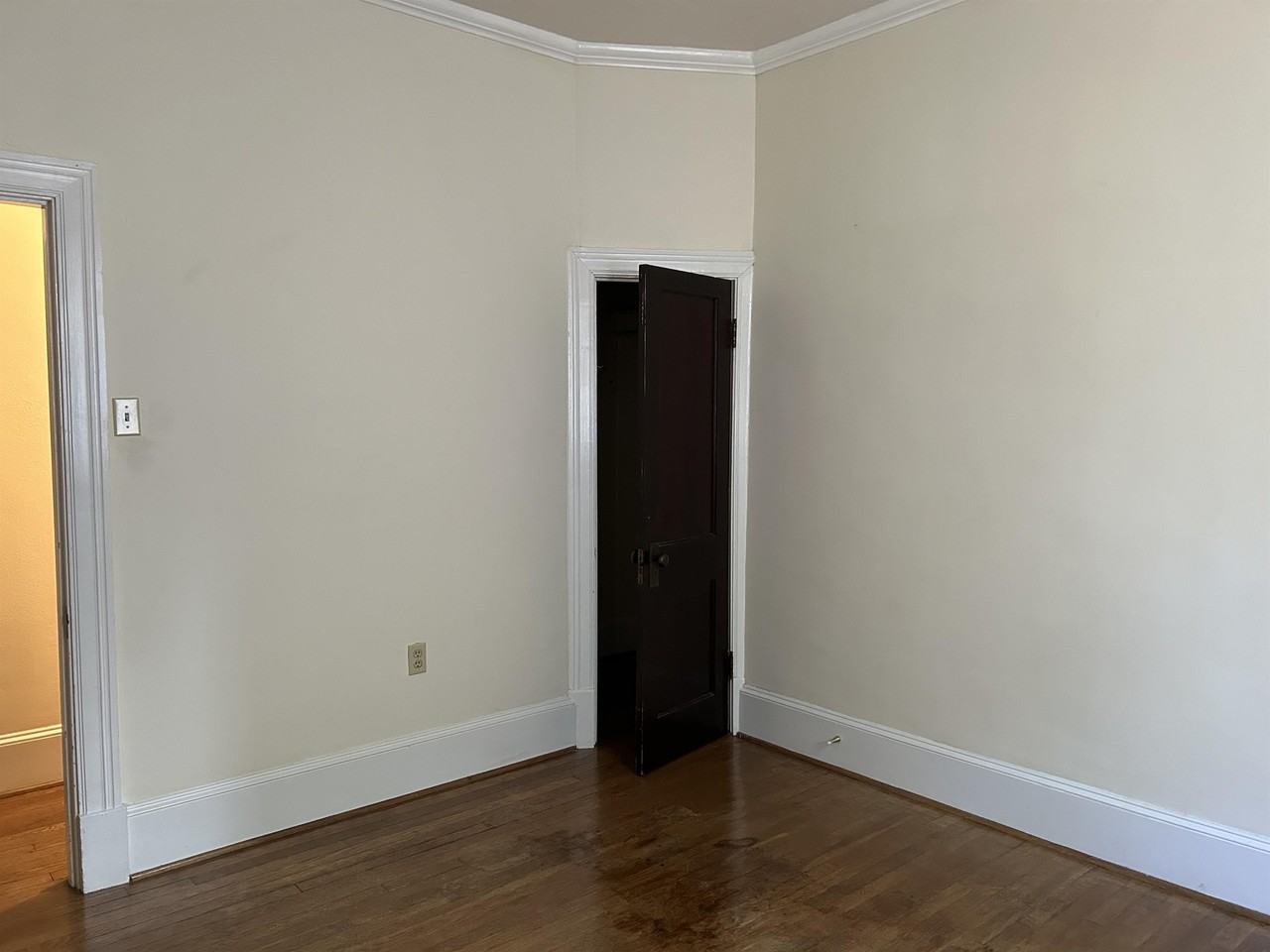 500 S Stewart St #1 - Photo 5 of 9