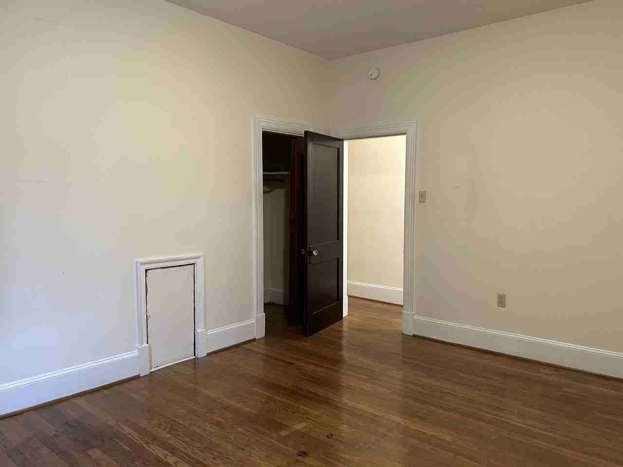 500 S Stewart St #1 - Photo 6 of 9