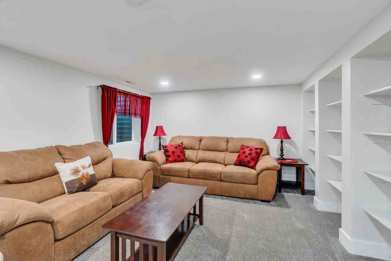 274 3rd Street - Photo 6 of 15