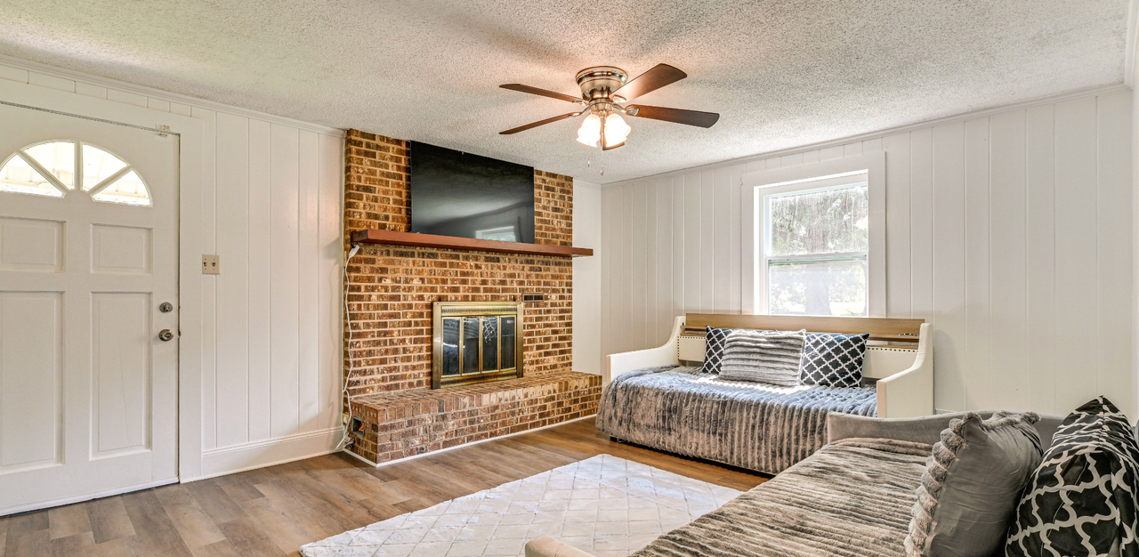 611 Austin Dr - Photo 5 of 50