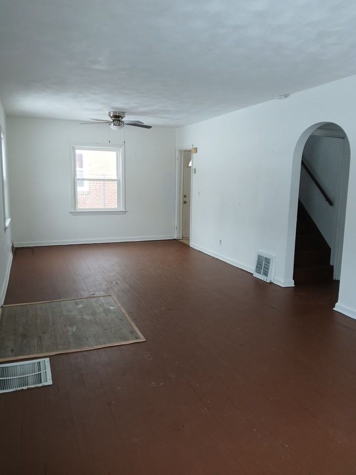 426 Howard Avenue #1 - Photo 2 of 6