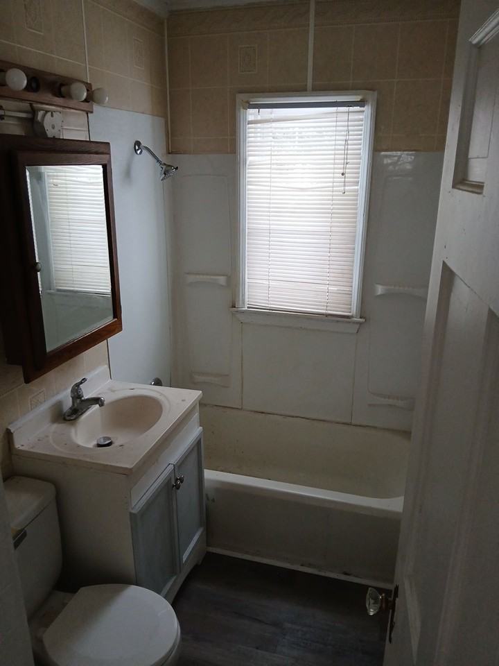 426 Howard Avenue #1 - Photo 3 of 6