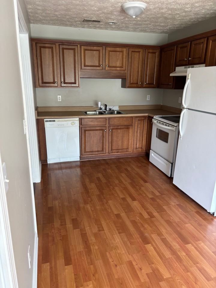 125 Emory Court #1 - Photo 3 of 11