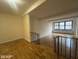 featured image of Grand Concourse #4C