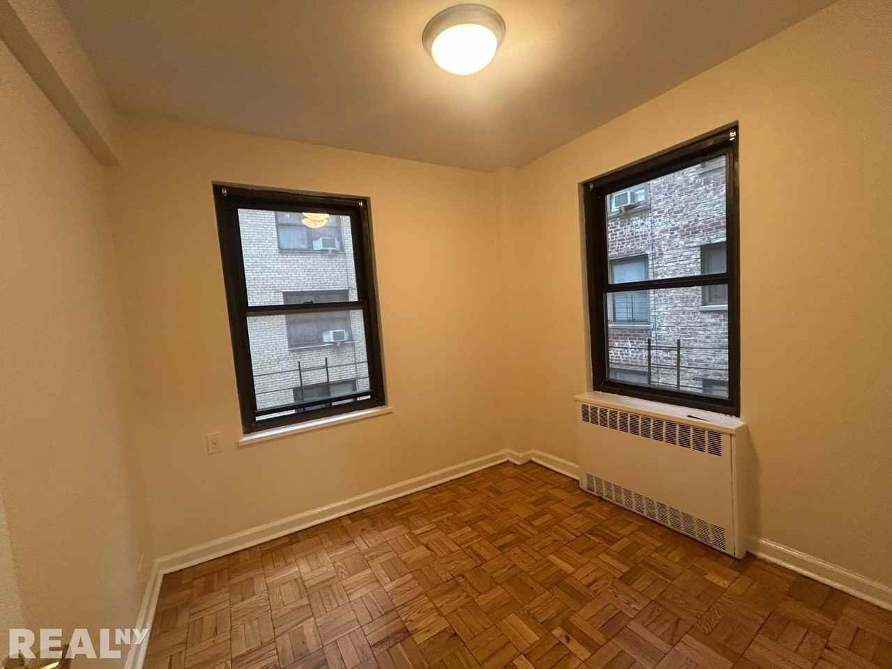 Grand Concourse #4C - Photo 3 of 5