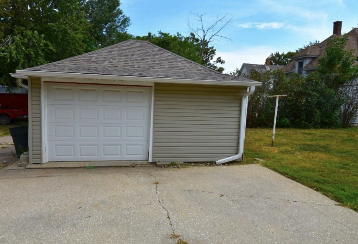 1119 Hill Avenue #1 - Photo 3 of 18