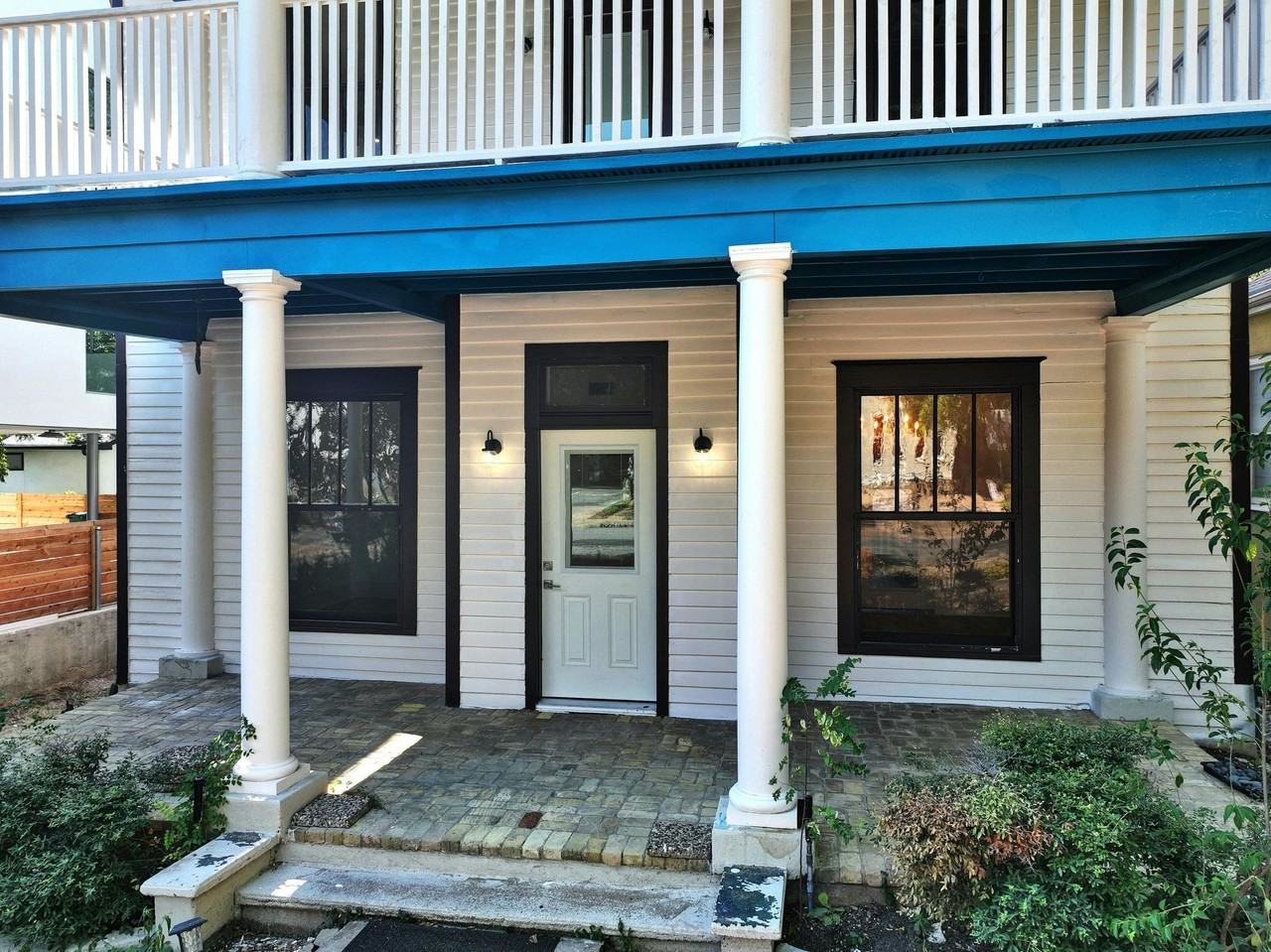 709 West 14th Street #2 - Photo 2 of 40