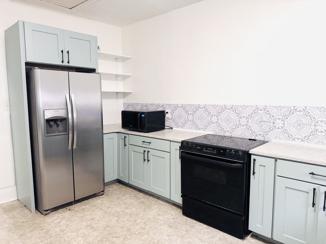 711 Kenan St W #1 - Photo 3 of 11