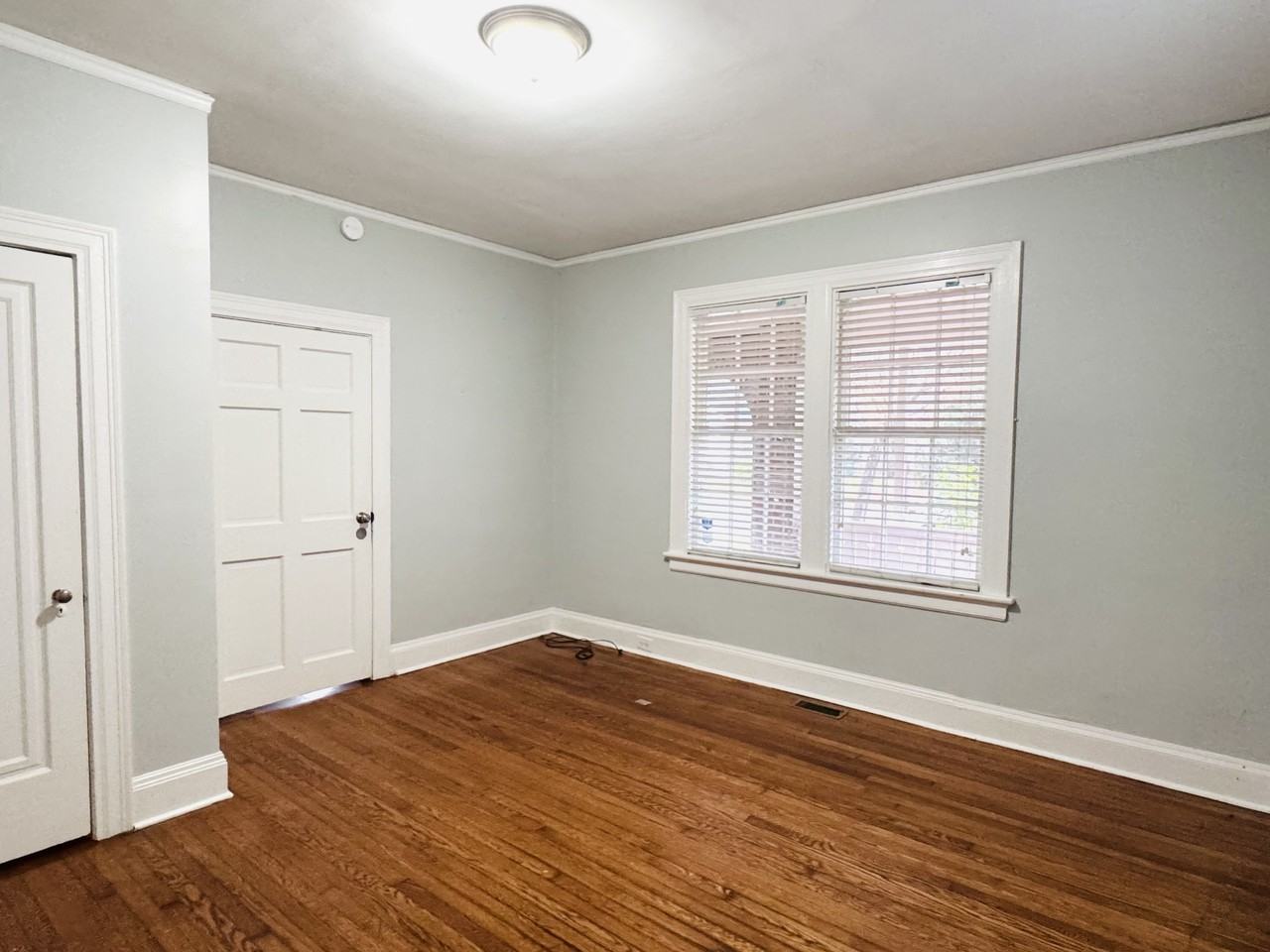 711 Kenan St W #1 - Photo 6 of 11