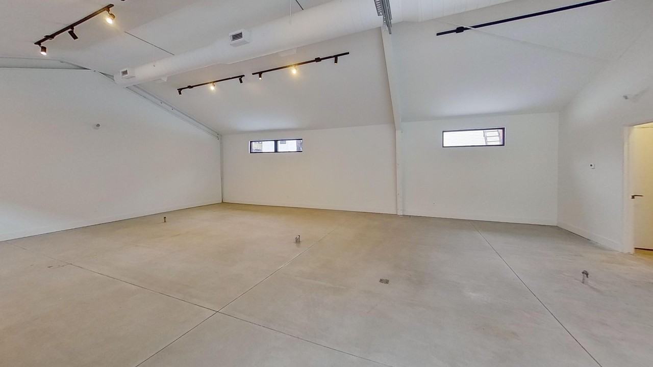 329 Catherine Street #1 - Photo 3 of 10