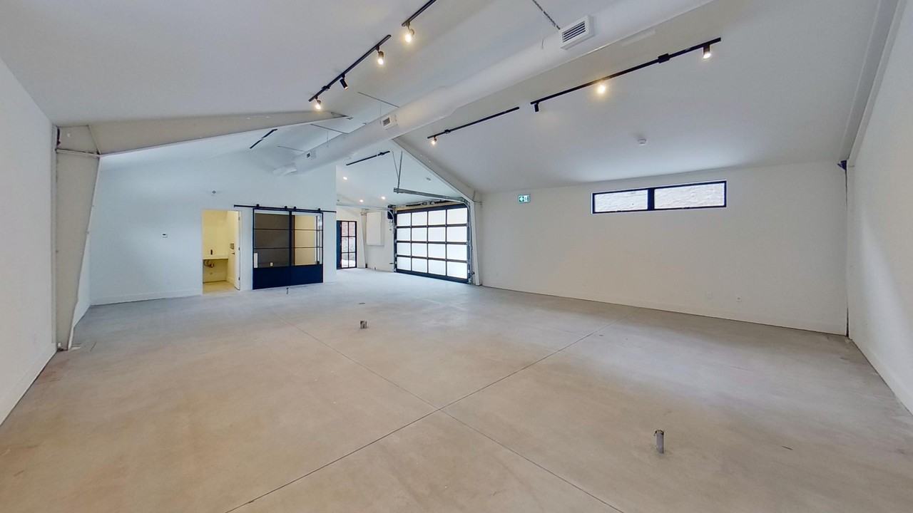 329 Catherine Street #1 - Photo 6 of 10