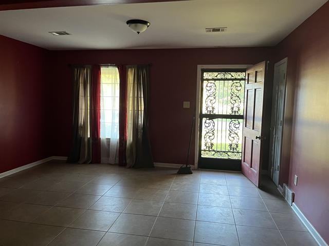 1601 Oberle Ave #1 - Photo 3 of 20