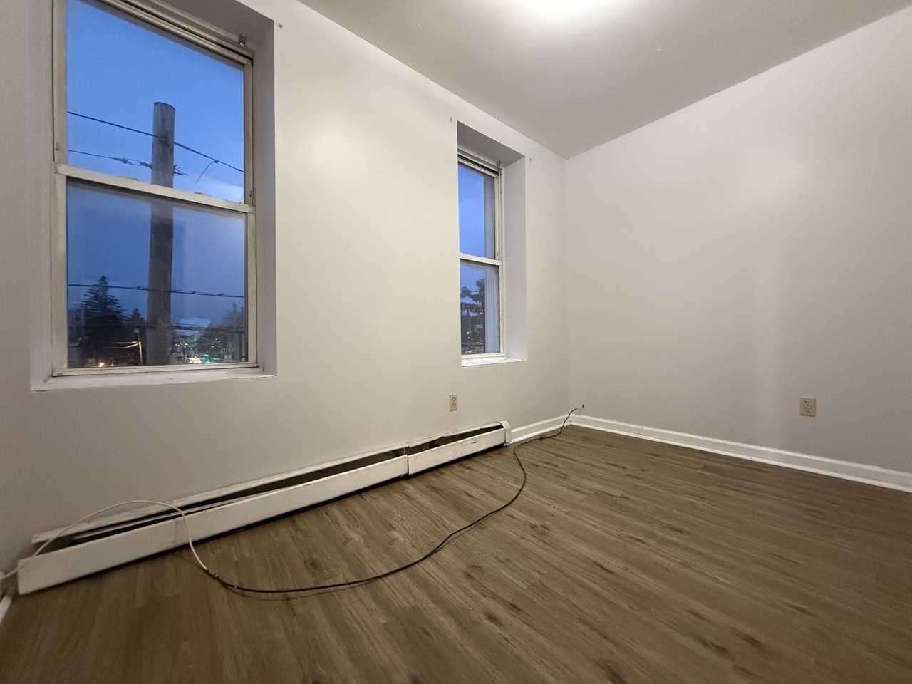 300 Morton Avenue #3 - Photo 6 of 7