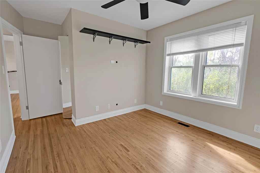 19 Saint Elmo Road - Photo 7 of 12