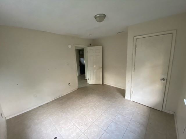 555 555 E Voorhis AvenueApt. 1 #1 - Photo 2 of 10