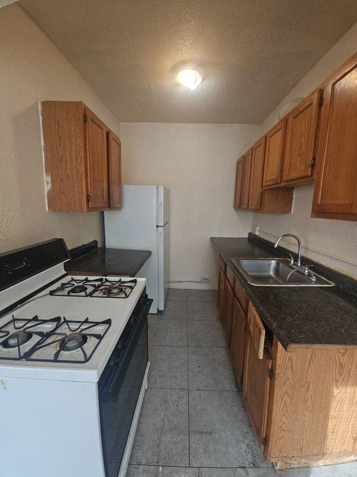 2319 W. Michigan St. - Photo 6 of 10