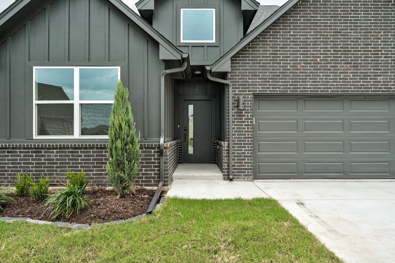 6101 Kinnick Dr #1 - Photo 6 of 45