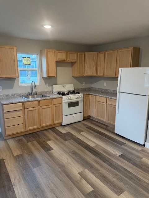 2325 Newton Street #1 - Photo 5 of 9