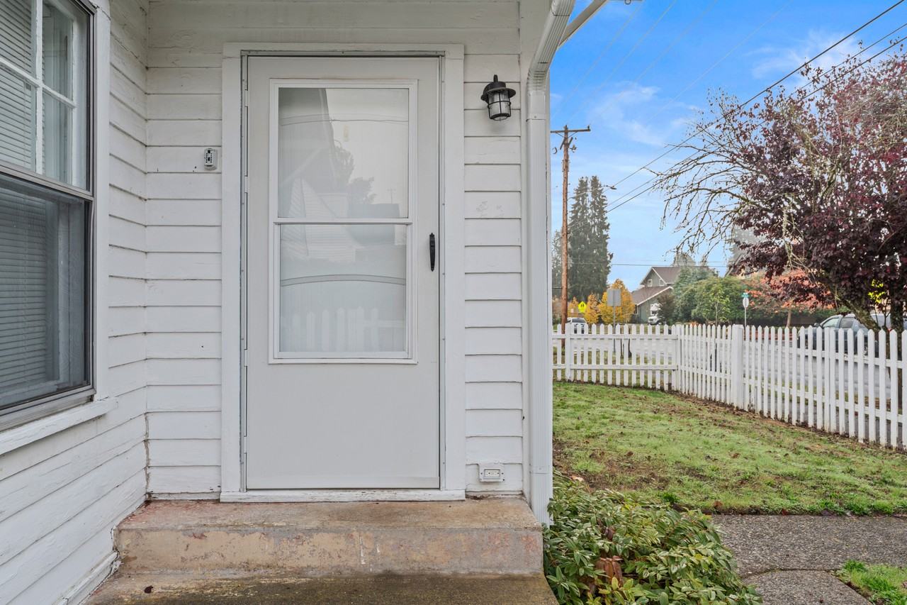 1612 E 29th St #1 - Photo 2 of 26