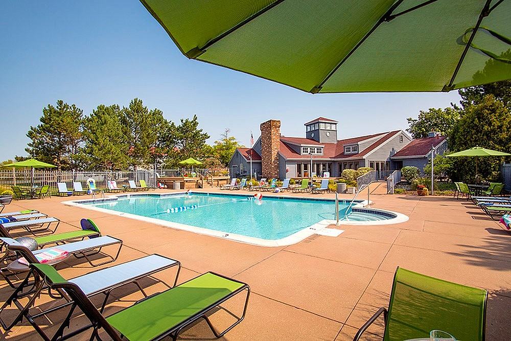 Runaway Bay - Photo 2 of 50