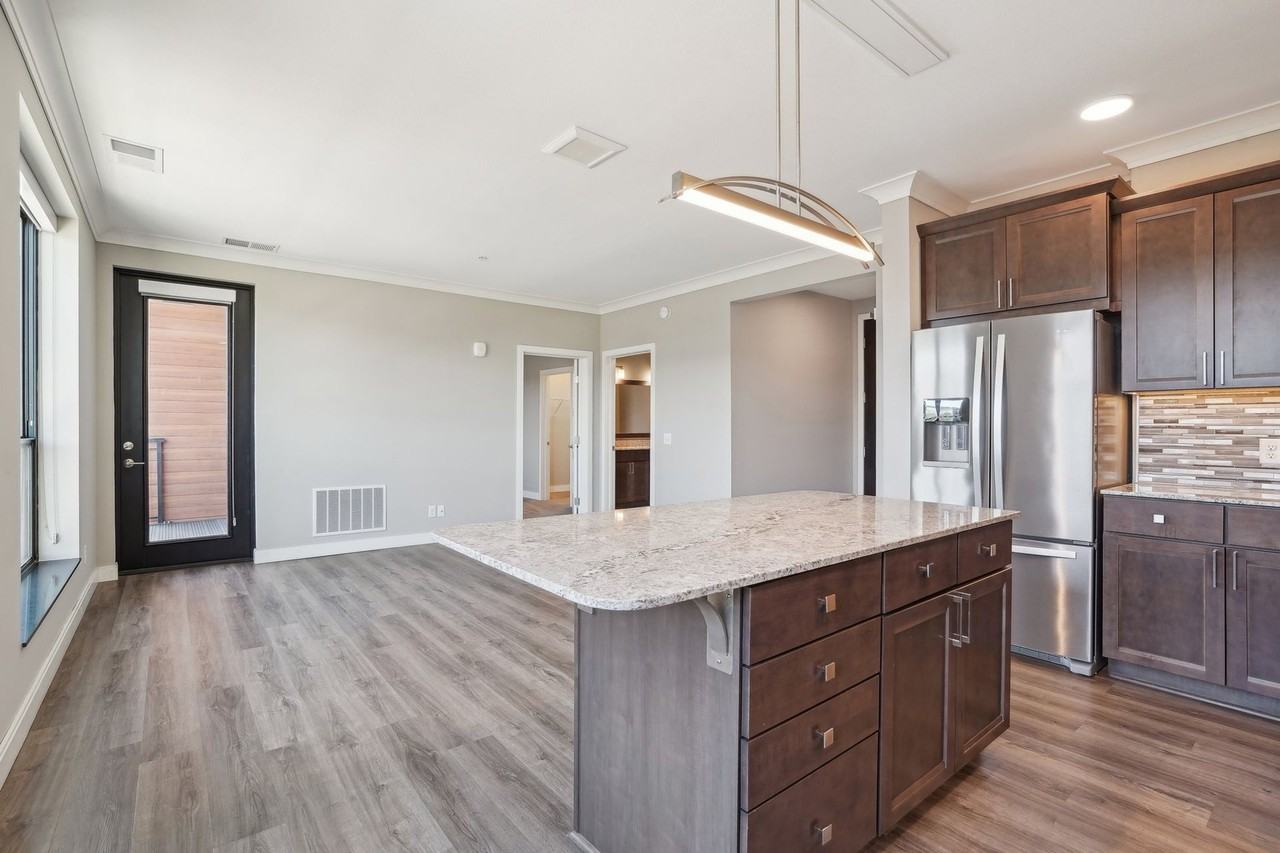 5605 W 36th St - Photo 5 of 50