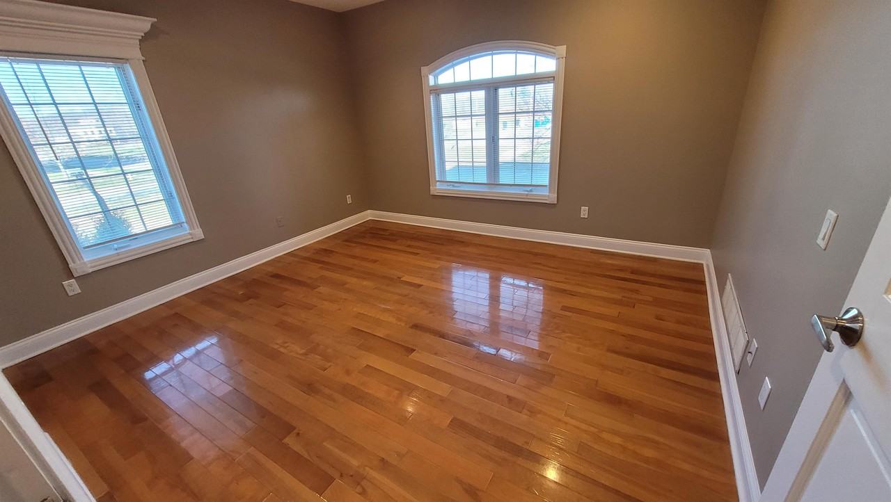 Lions Gate Parkway #7664 - Photo 7 of 8