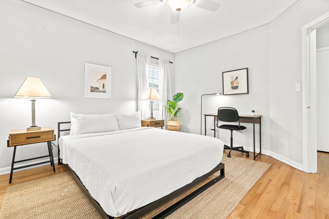 881 North Highland Apartments - Photo 4 of 36