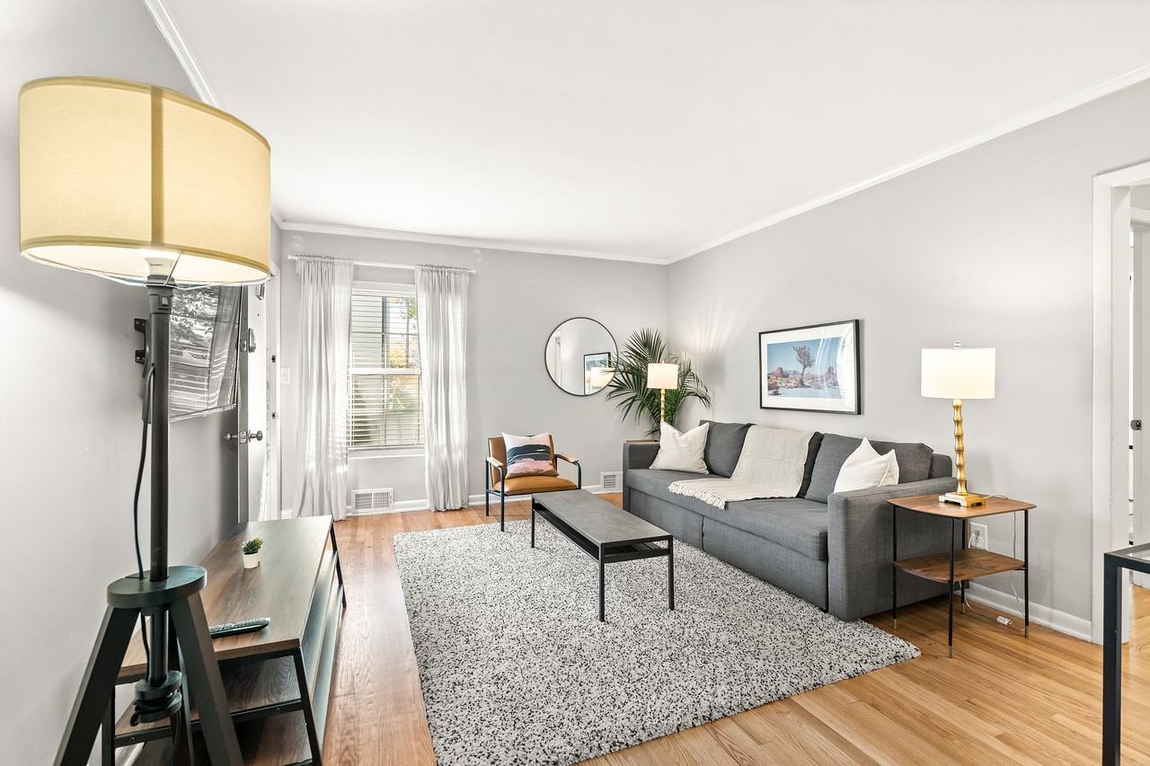 881 North Highland Apartments - Photo 6 of 36