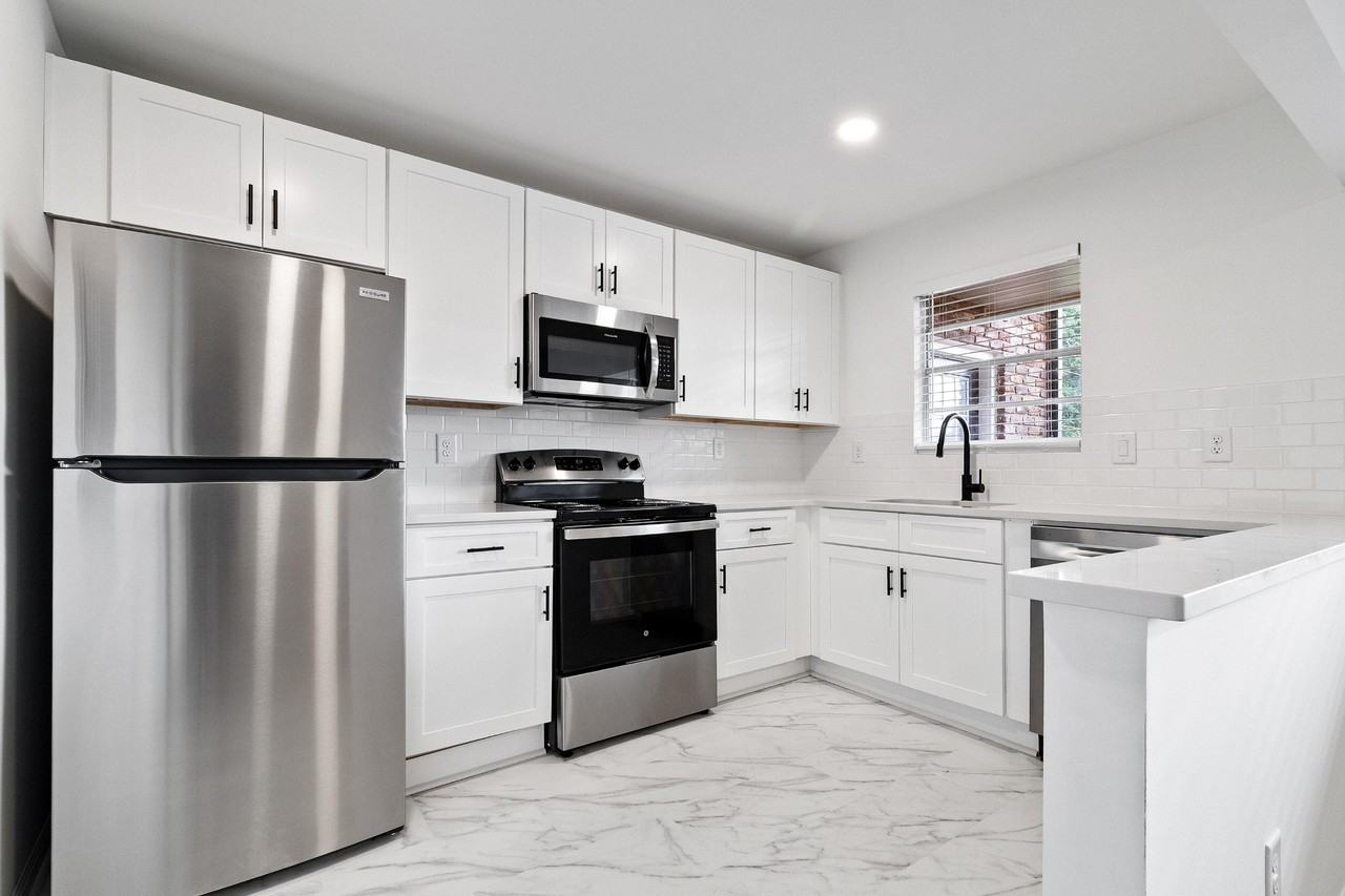 Briarcliff Terrace - Photo 4 of 50