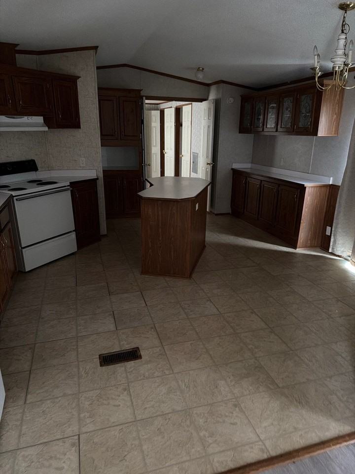 5118 I 20 #73 - Photo 4 of 13