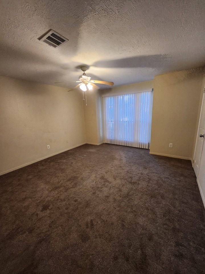 10047 Emerald Creek Drive #1 - Photo 5 of 5