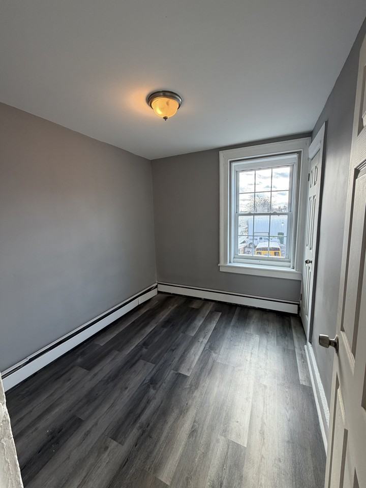 241 Saratoga Street #2 - Photo 4 of 16