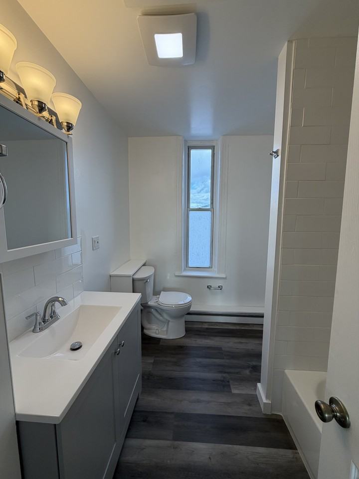 241 Saratoga Street #2 - Photo 7 of 16