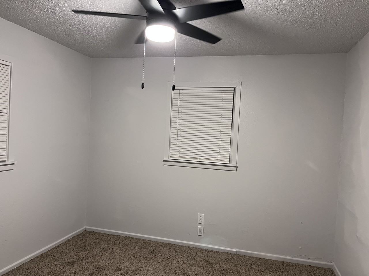 707 47th Street #B - Photo 3 of 10