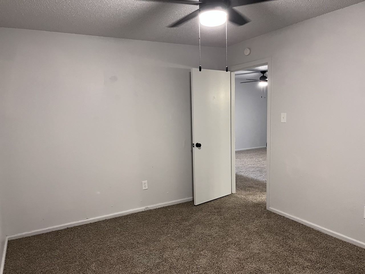 707 47th Street #B - Photo 5 of 10