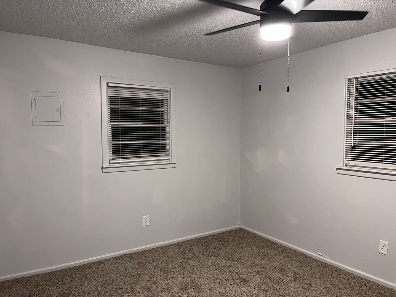 707 47th Street #B - Photo 6 of 10