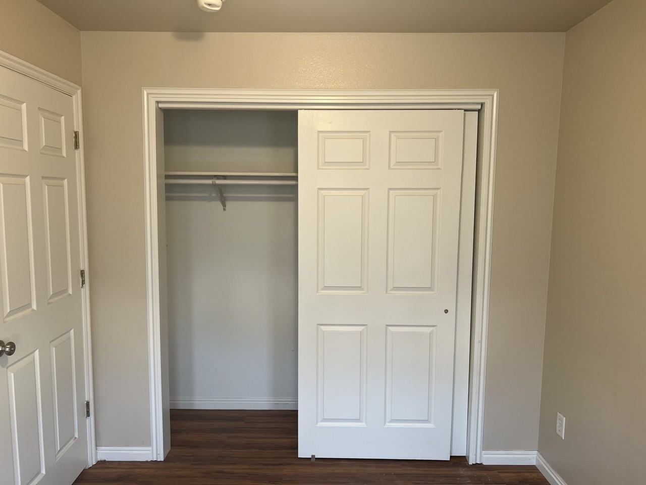 1640 Winchester Drive #B - Photo 7 of 33