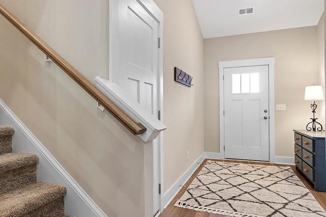 324 Kelby Street #1 - Photo 6 of 17