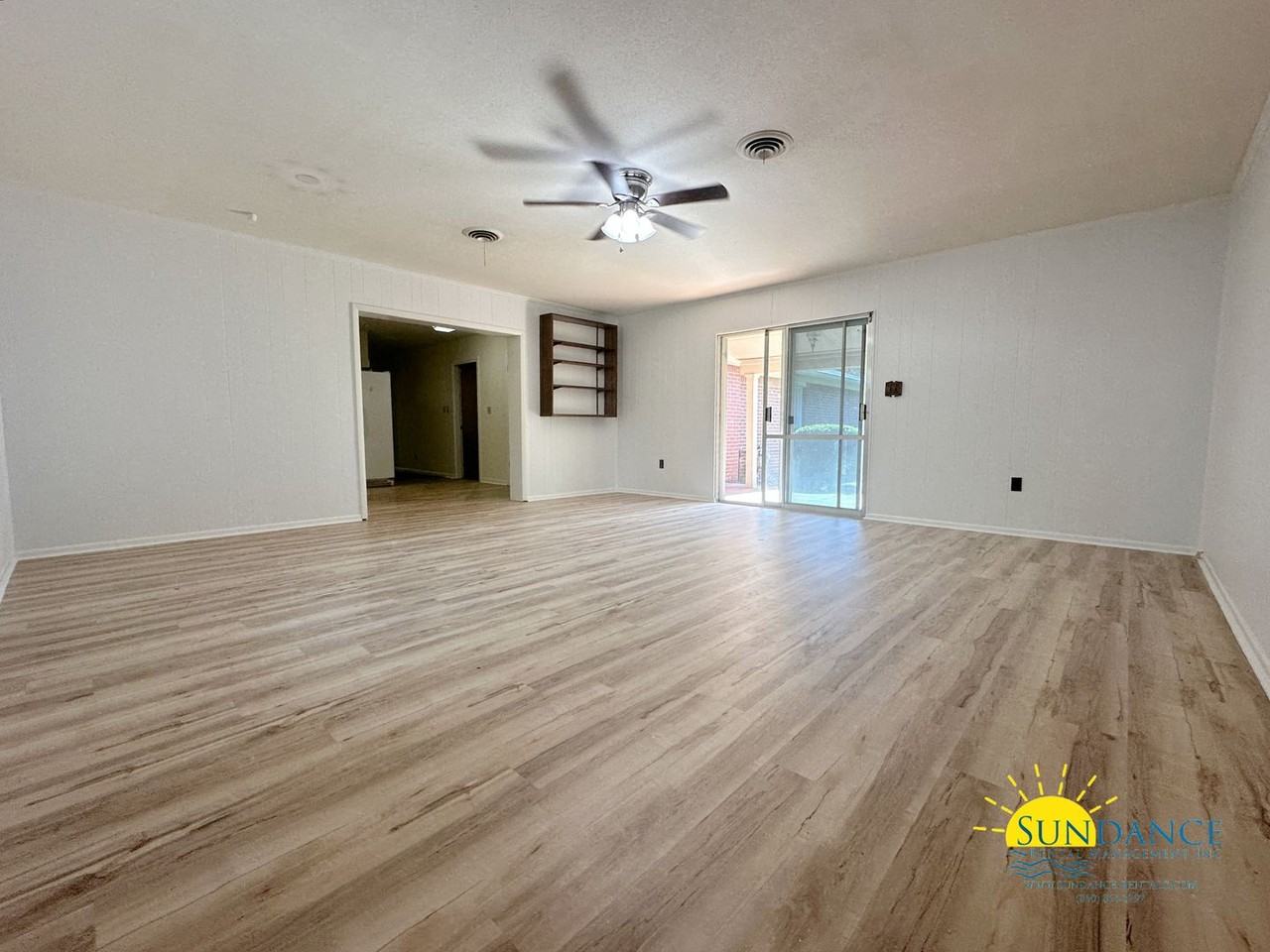 303 Meggs Dr Ne - Photo 2 of 22