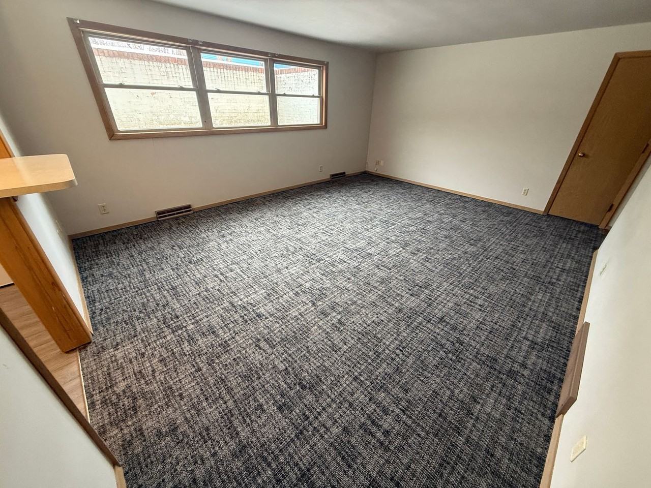 310 W 21st Street - Photo 7 of 26