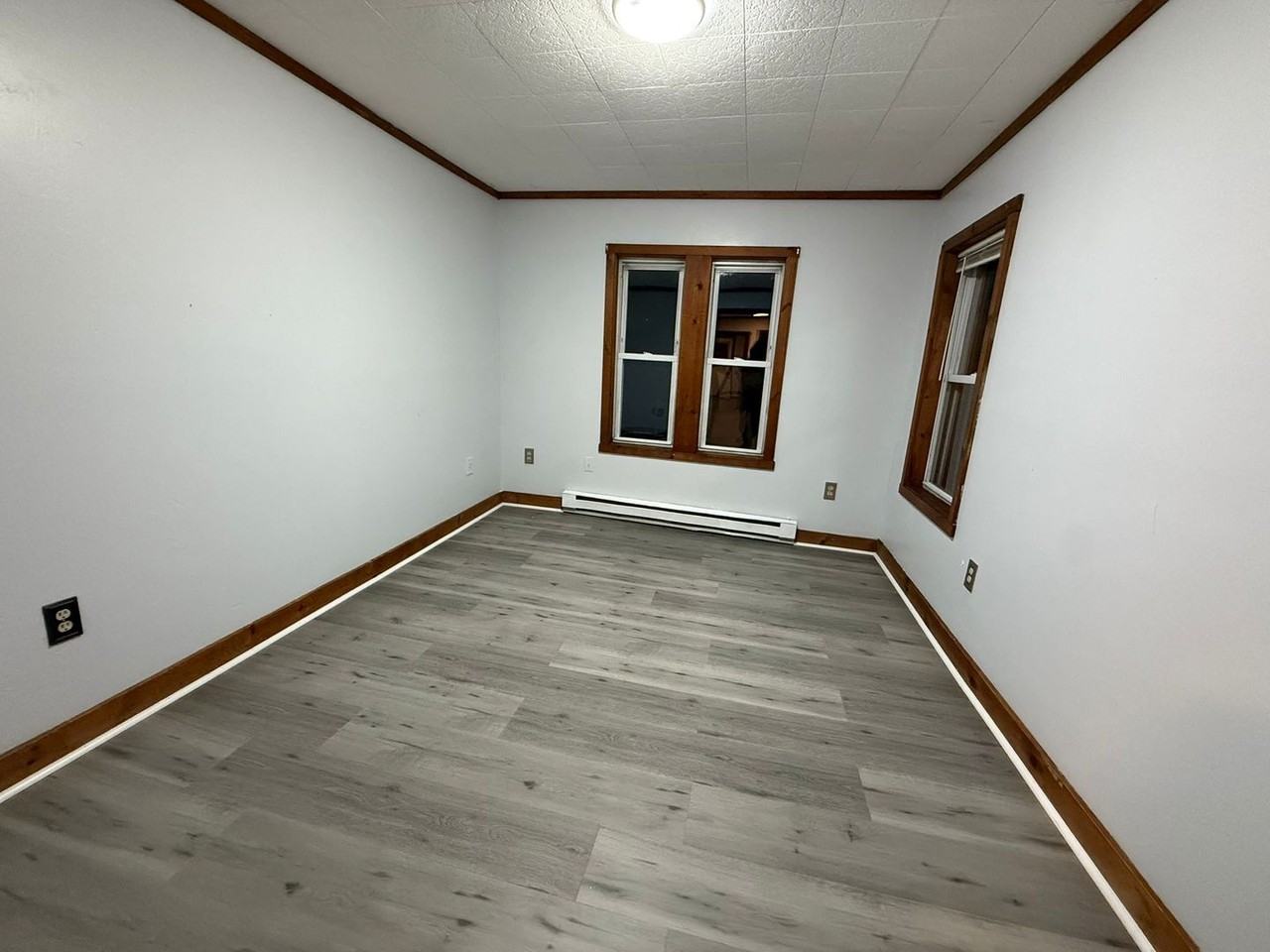 8-10 Allen St - Photo 2 of 14